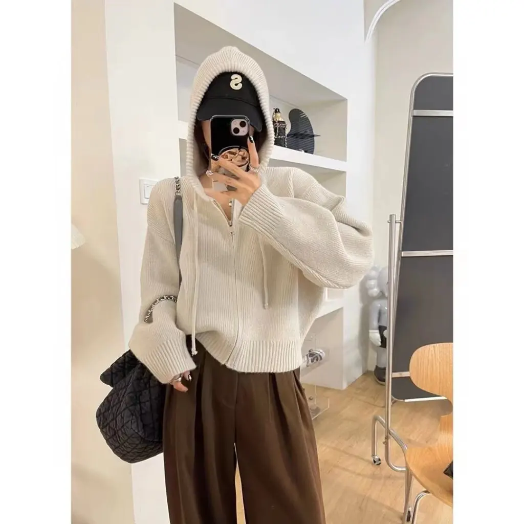 

Женский вязаный кардиган на молнии с капюшоном, повседневный короткий свитер, куртка свободного покроя на осень и зиму, новый дизайн Sense