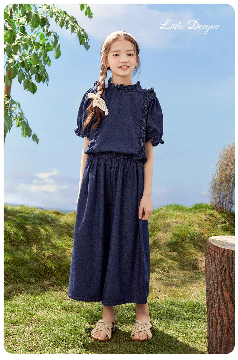 

Джинсовый костюм для девочек, новинка весны и лета 2024, детский облегающий топ с широкими штанинами, комплект из двух предметов, Корейский простой стиль