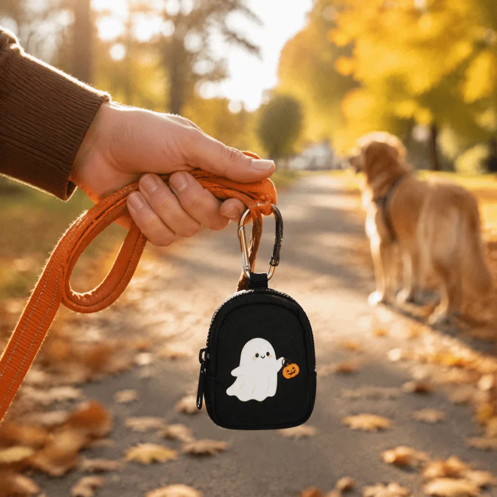 Zippered Halloween Dog Snack Pack Ghost Pumpkin Pattern Canvas Dog Training Treat Bag Durable Spill-Proof Dog Snack Bag Hiking