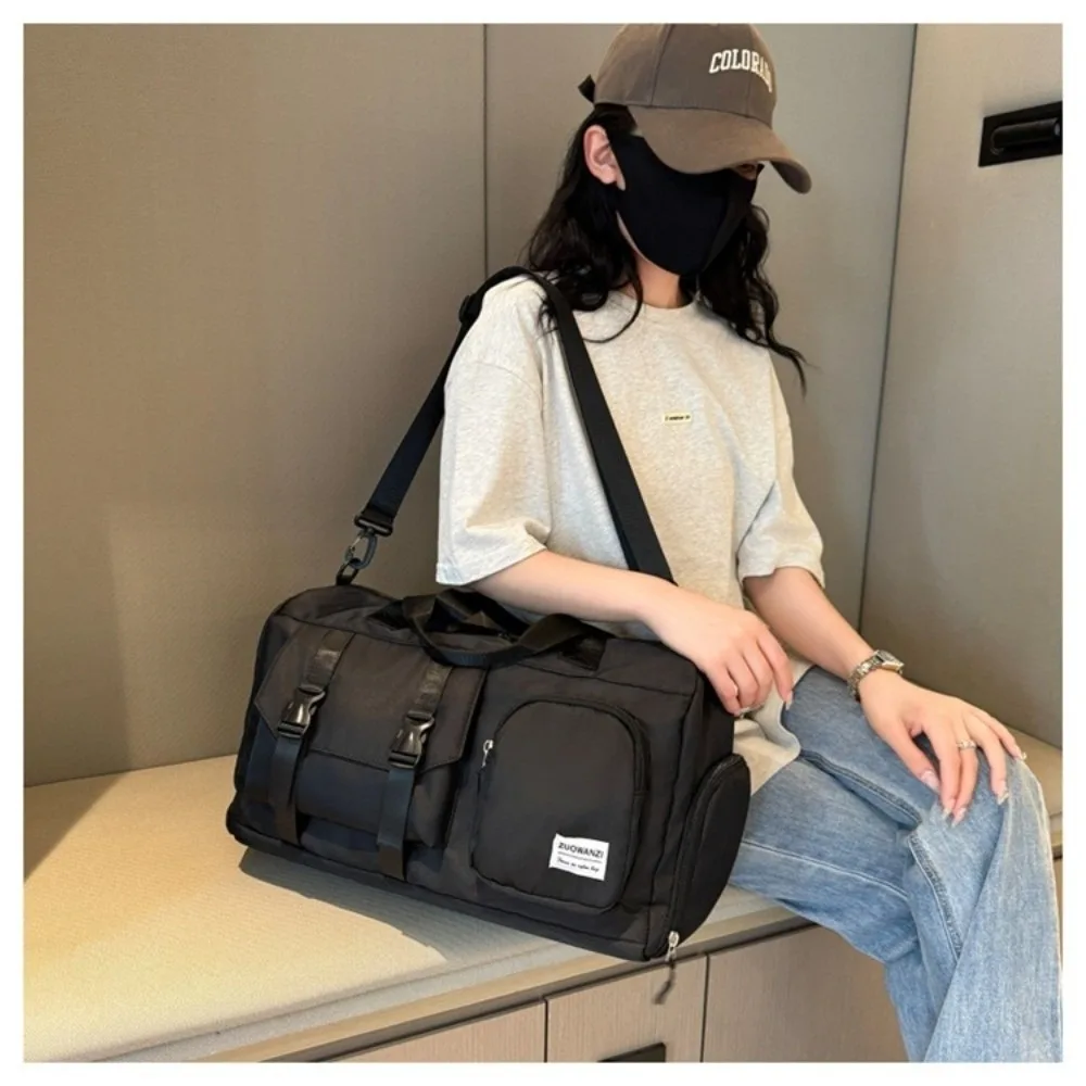 

Trendy Large Capacity Gym Bag with Multiple Compartment Lightweight Travel Duffle Bag Dry-wet Separation Fitness Bag for Women