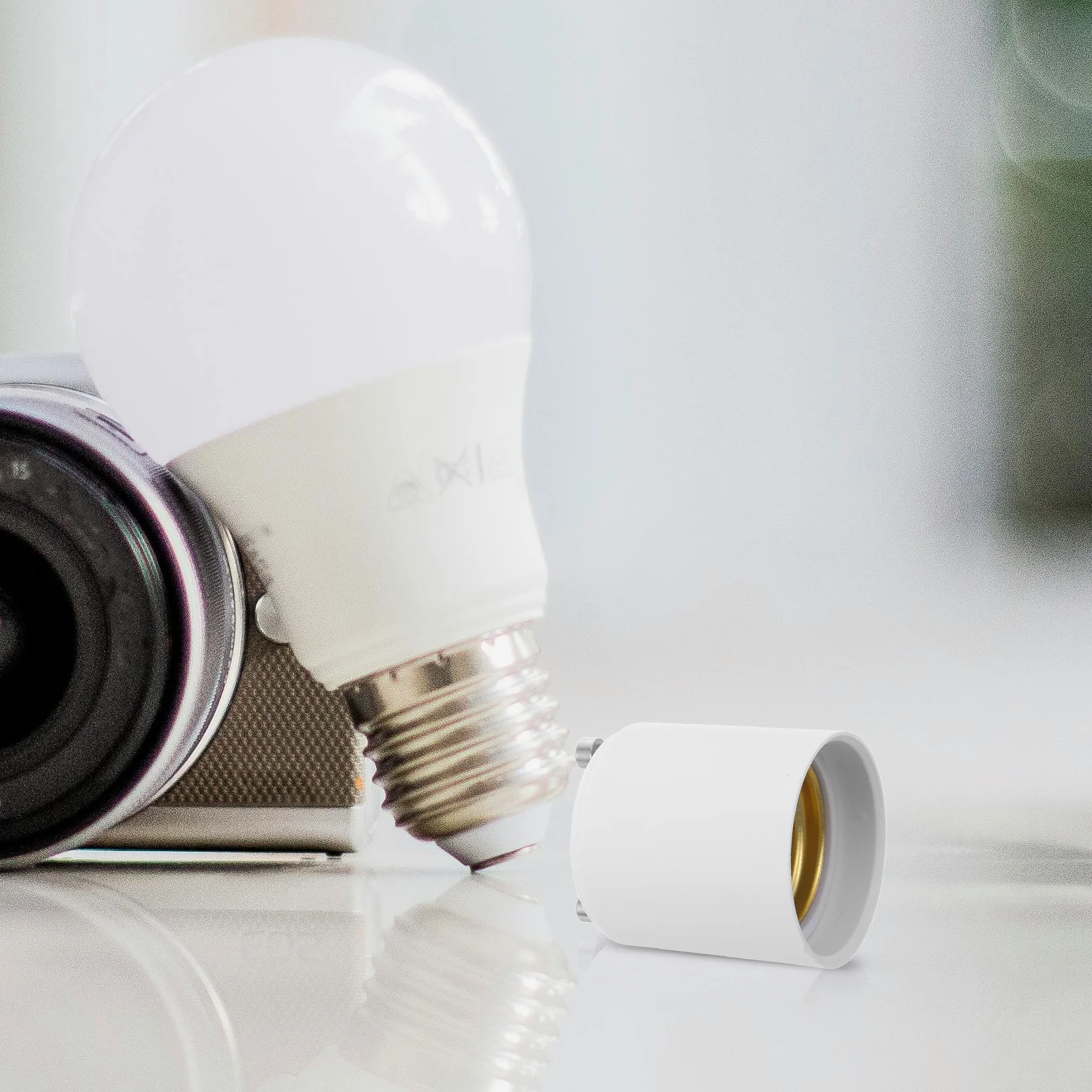 

3Pcs Light Socket Adapter Gu24 to E26 E27 Screw in Adapter Heat Resistant Fireproof for Home Office Retail Lighting Solutions