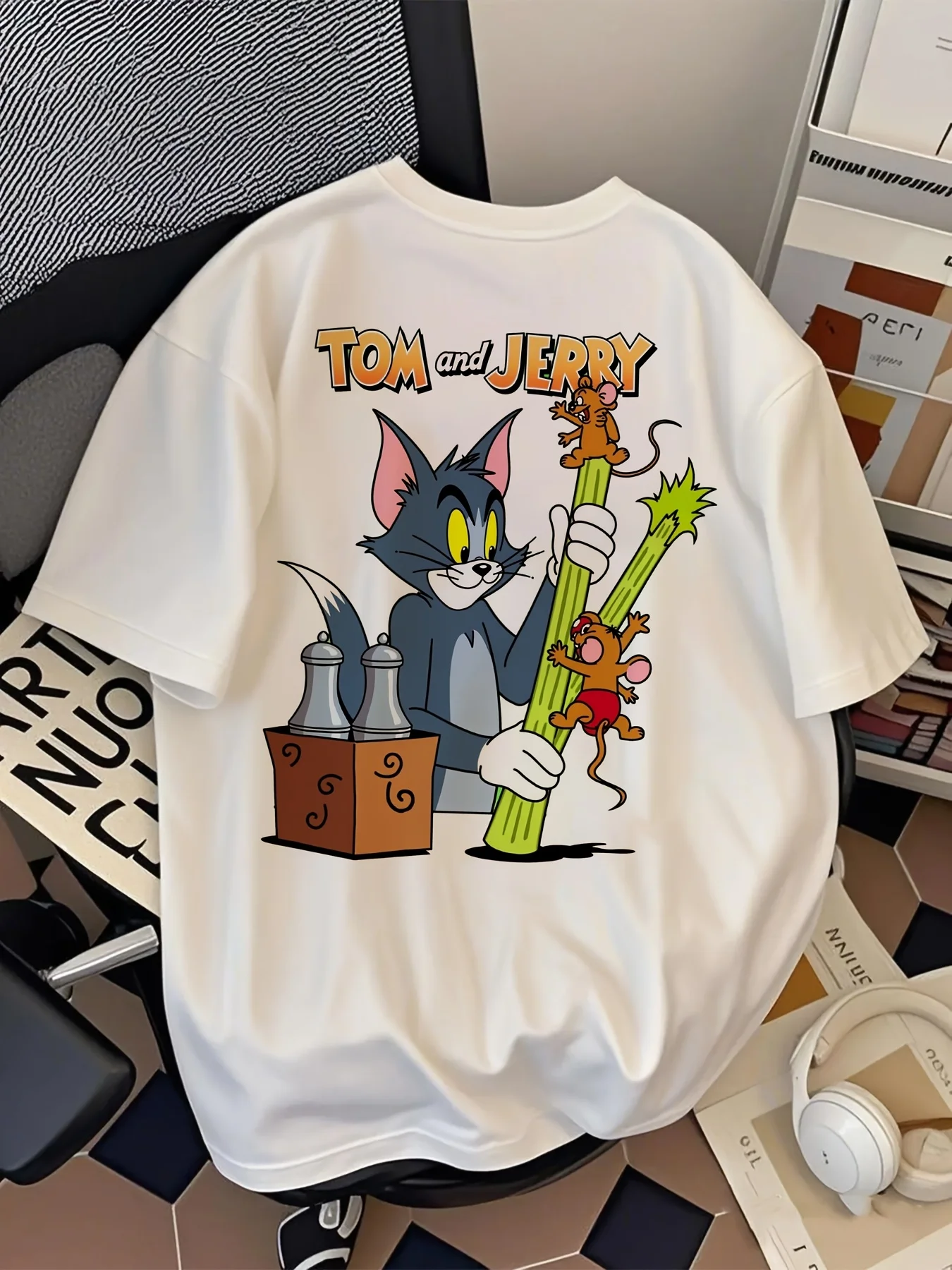 

Tom and Jerry Graphic Printing Summer Autumn Winter Cotton Men's and Women's T-shirts Short Sleeves Luxury Outdoor Sports Brand