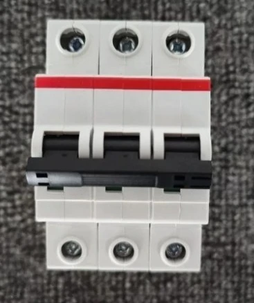 

Brand New Original S203-C80 S203 C80 Miniature Circuit Breaker 3P 80A Fast Delivery