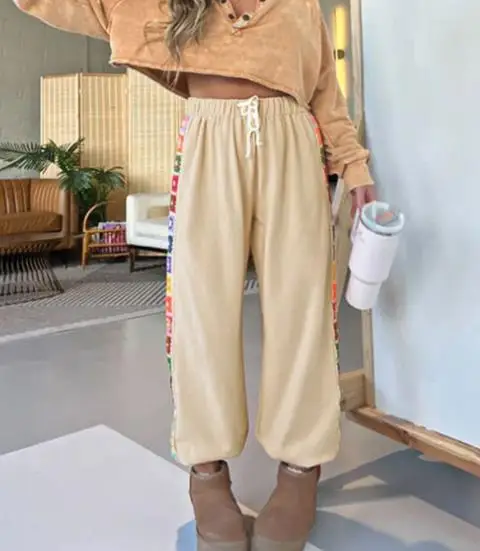

Autumn 2025 Retro Ethnic Style Casual Pants Color Hook Flower Loose Wide Leg Trousers for Women