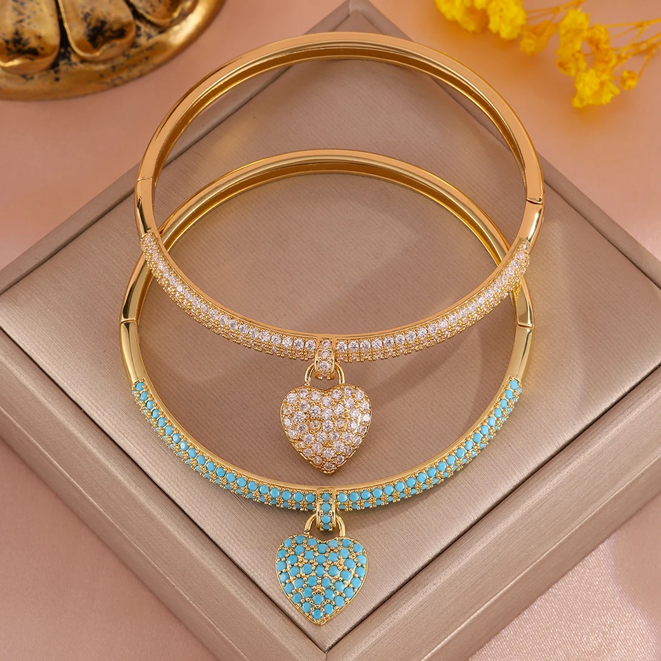 ZAKOL Boho-Armreif mit türkisfarbenem Herzanhänger für Damen, goldfarben, glänzender Zirkonia, Vintage, für den täglichen Gebrauch, Partys, Schmuck, Geschenk, modisches Accessoire. – Detail 2