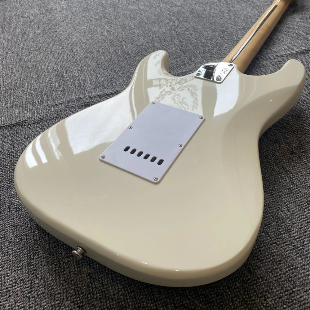 39 Inch Milk White Electric Guitar Maple Fretboard with White Pickguards SSH Pickups Tremolo Bridge view 2