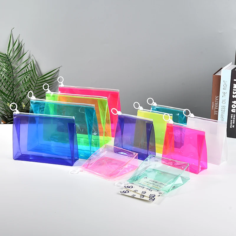 Pochettes à cosmétiques en PVC transparent avec logo personnalisé, trousse de maquillage, trousse de toilette de voyage avec fermeture éclair, grand stock, mélange de quantité, accepter