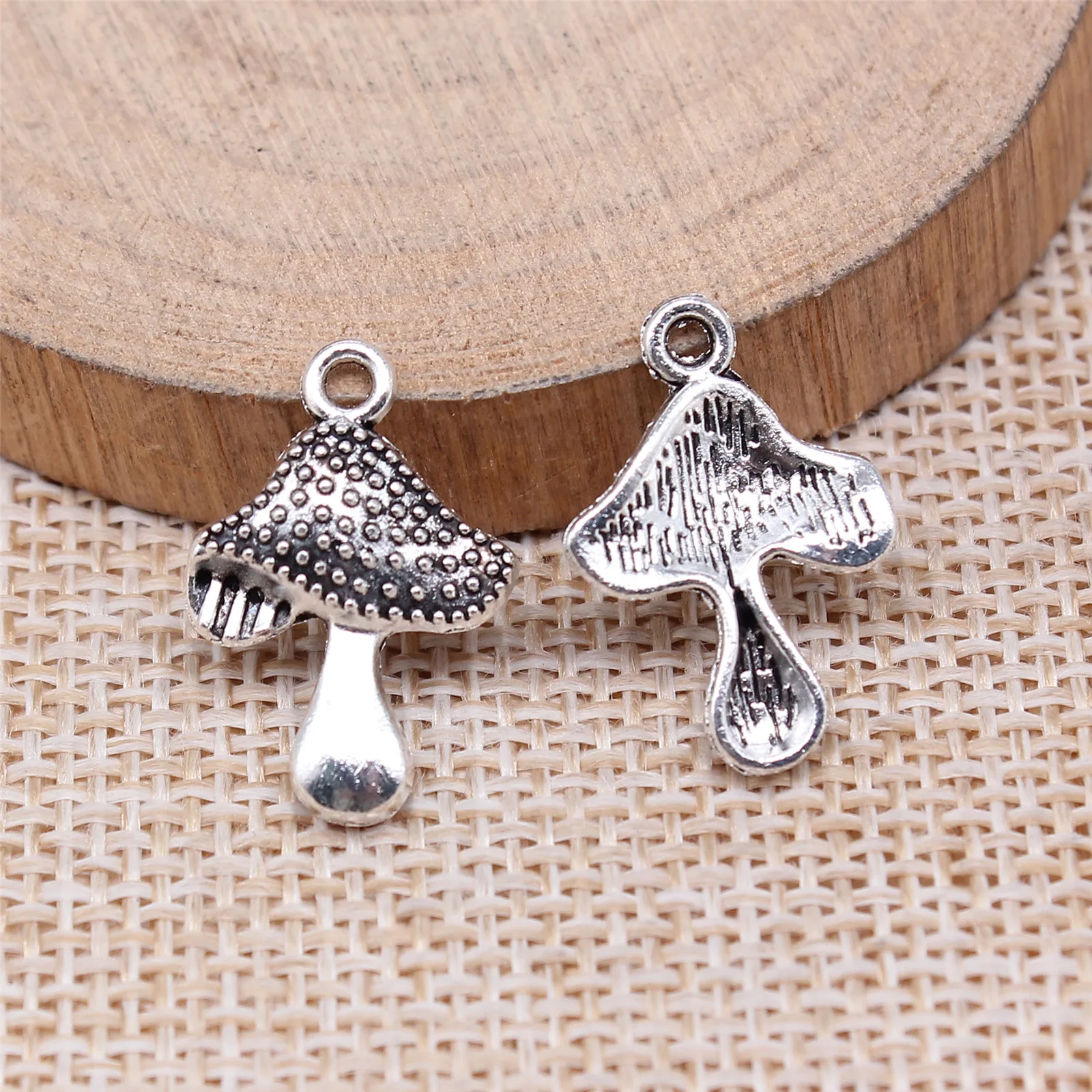 20Pcs/Lot Charms Mushroom 20x14mm Antique Silver Color Pendants DIY Necklace Crafts Making Findings Handmade Tibetan Jewelry