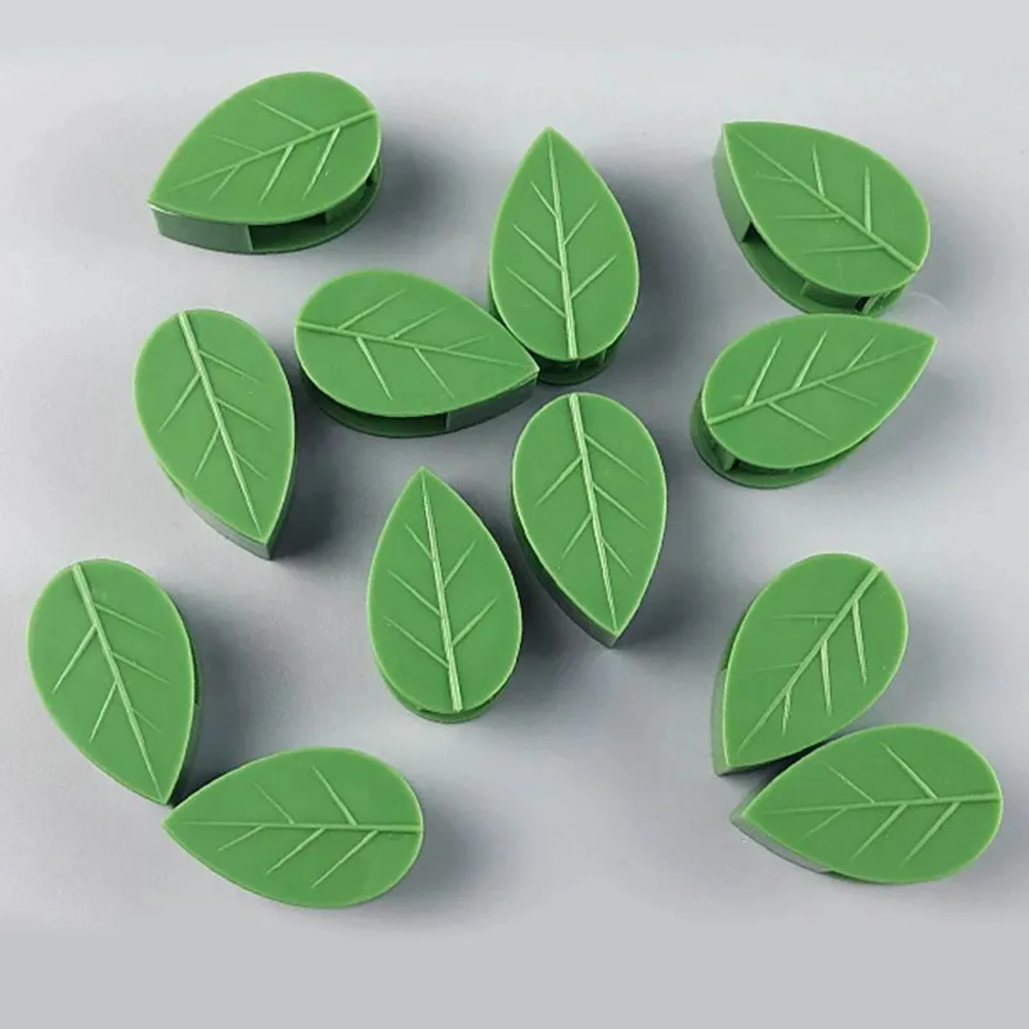 10Pcs Plant Climbing Wall Fixer Leaf Type Green Plant  Fixing Device Vine Clip Fastener Snap Traction Shaping Locksmith tools