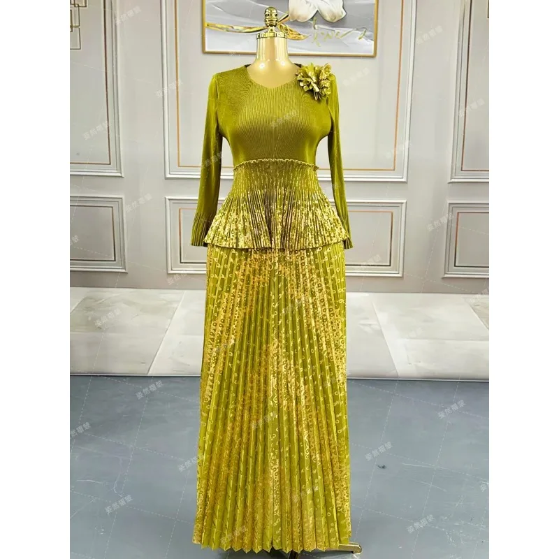 ผู้หญิงหรูหราชุดราตรี Miyake จีบทองแขนยาวชุดแอฟริกันพรหมอาหารค่ําอย่างเป็นทางการขนาดใหญ่ Elegant เสื้อผ้าขนาดใหญ่ความยืดหยุ่น