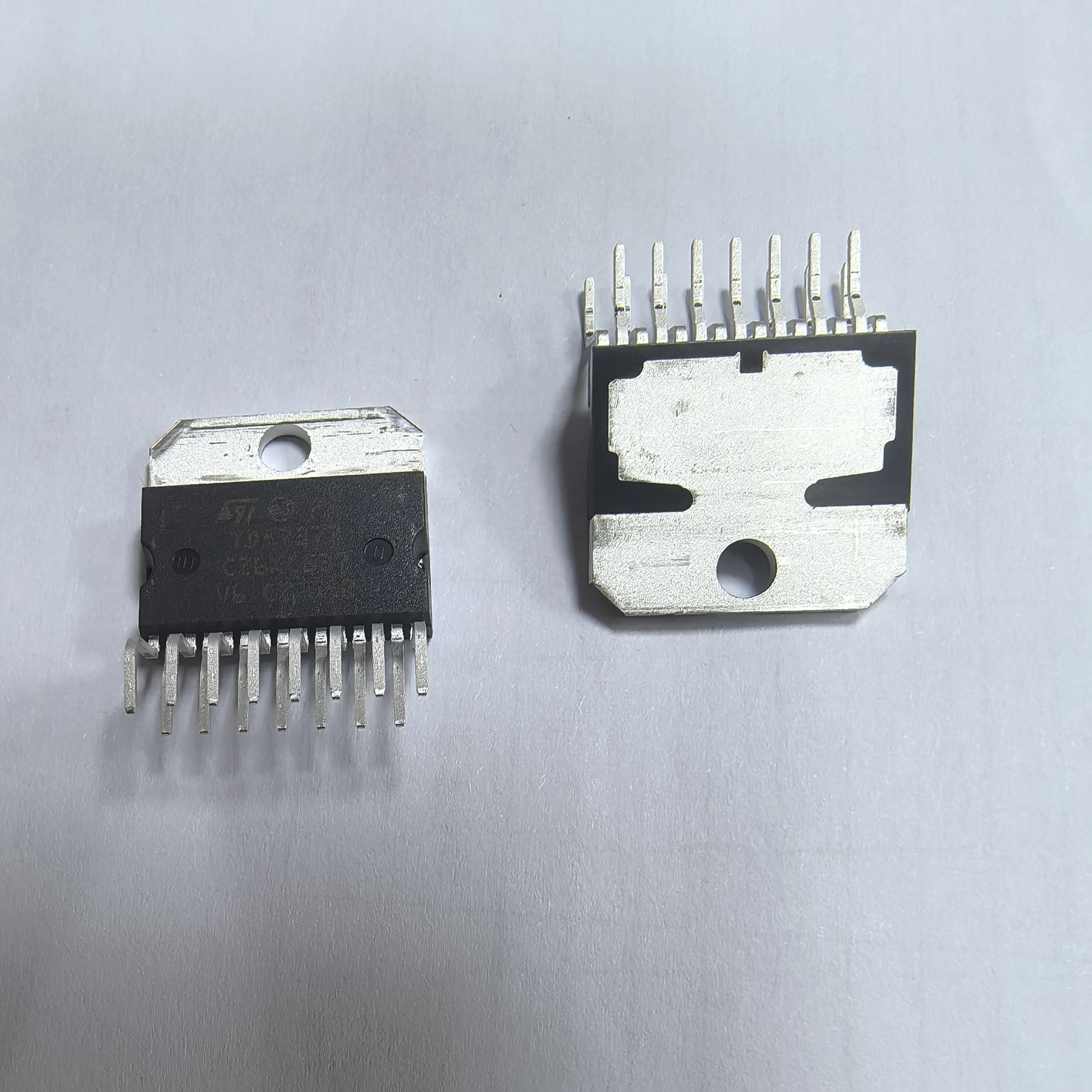 10pcs Newly imported TDA7377 with ZIP15 car radio power amplifier chip