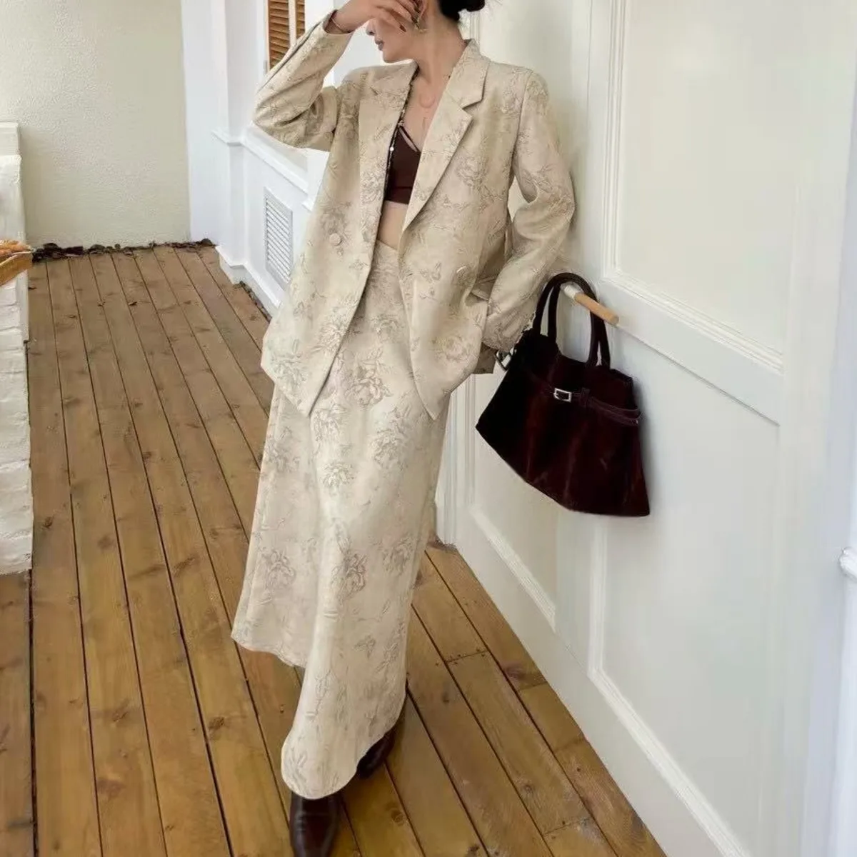 

KWTX 2025 женский комплект из 2 предметов: пиджак и юбка, однотонный пояс с лацканами, высокая талия, элегантный ретро-шик, роскошный A/W, офисная повседневная одежда