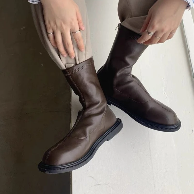 

Женские ботильоны на плоской подошве, модные уютные модельные туфли для женщин, повседневные зимние ботинки челси, 2024, прогулочные брендовые модельные ботинки Femme