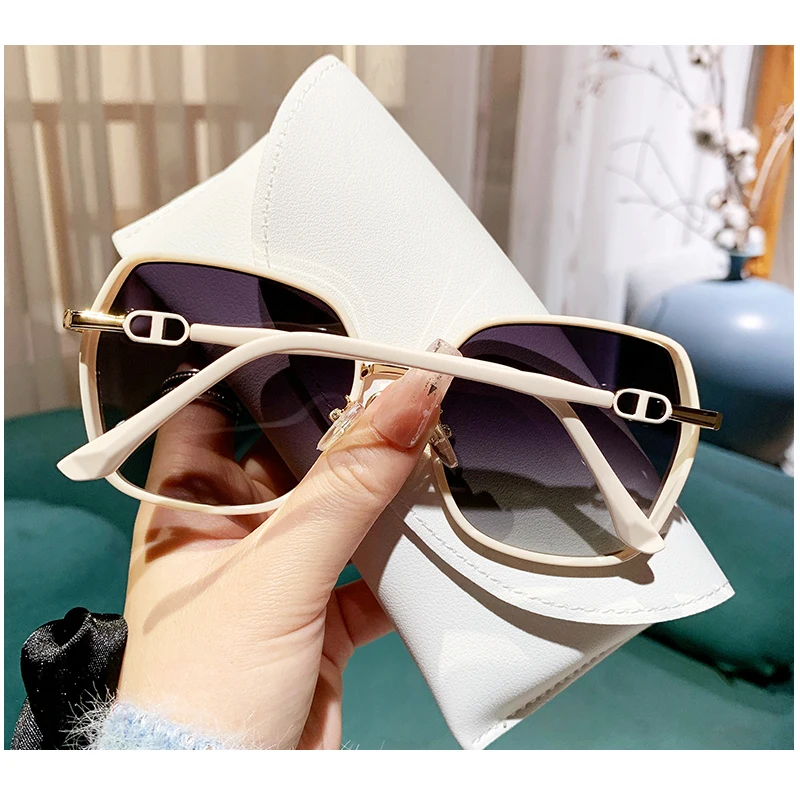 New Fashion Polarized Sunglasses Women UV400 Gradient Lens Sun Glasses Oversized Retro Square Luxury Brand Oculus