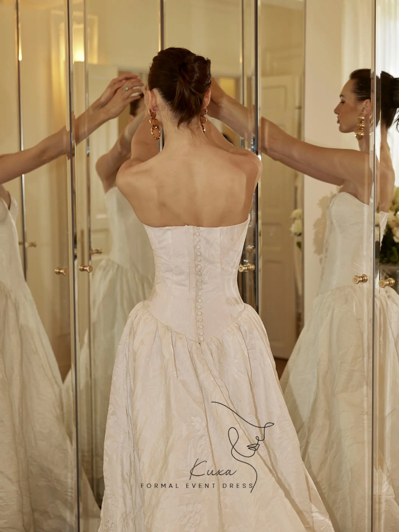 KUXA Customized Strapless Wedding Dress Sweetheart Neck Jacquard Fabric A‑Line Bridal Gown Corset Back With Long Train For Bride