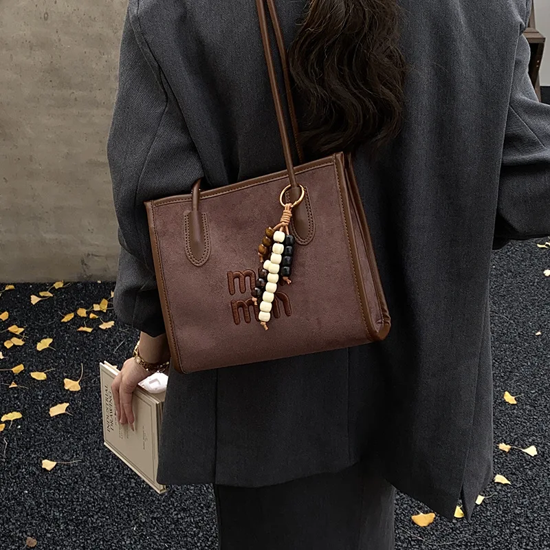 

Fall Winter Vintage Tote Bag, Spacious Shoulder Purse for Women Luxe Commuter Bag Casual Bag Versatile Crossbody Tote​