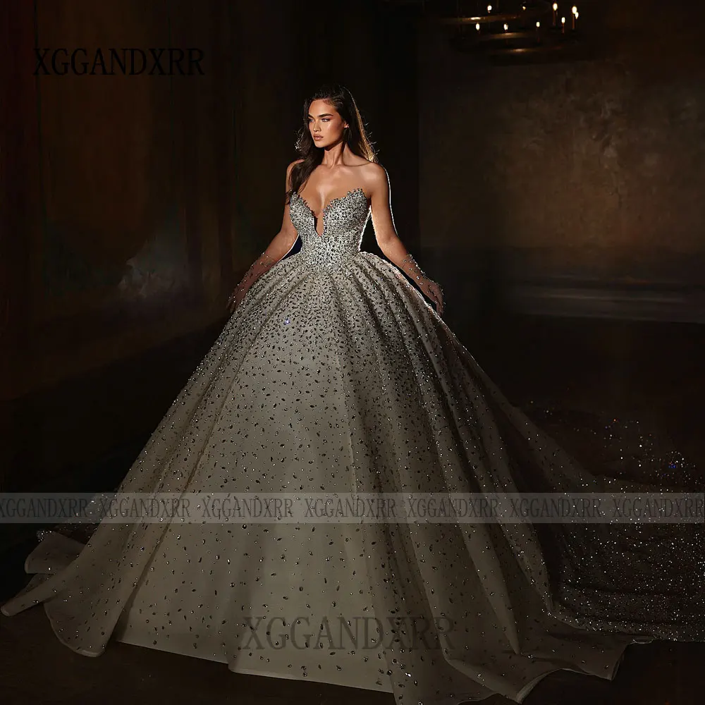 فستان زفاف فاخر مخصص 2026 كريستال متألق فستان عروس طويل رسمي فيستدوس دي نوفيا ذيل شابيل دبي