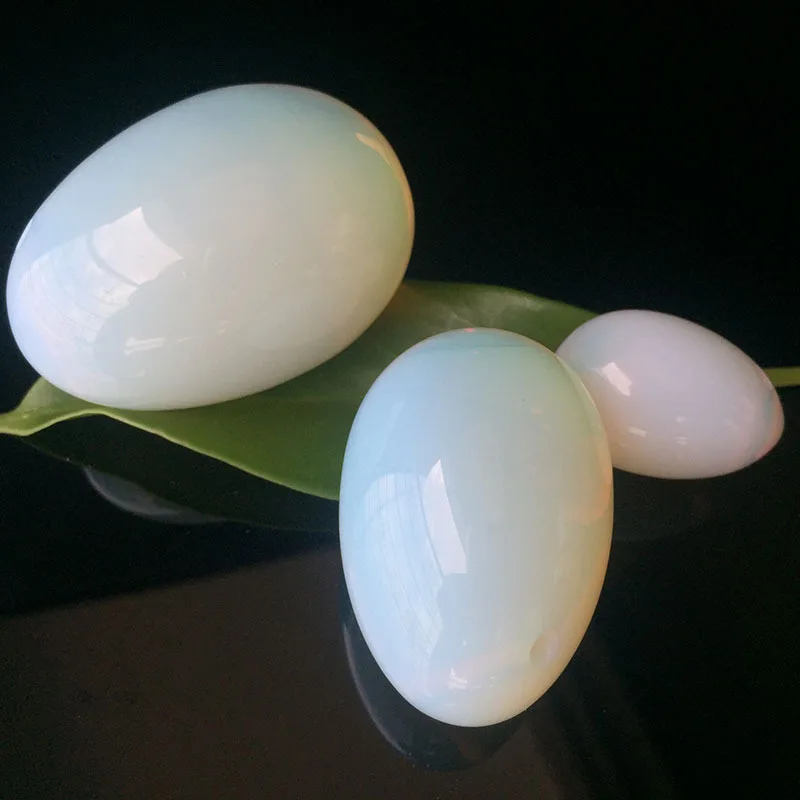 4-6cm Natural Opal Crystal Egg Light Green Quartz Gemstone Reiki Egg-shaped Home Decor Healing