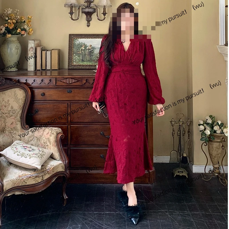 Large size women's clothing, high-end wear, French retro lace hip-wrapped fishtail dress, new fat and enlarged 1969