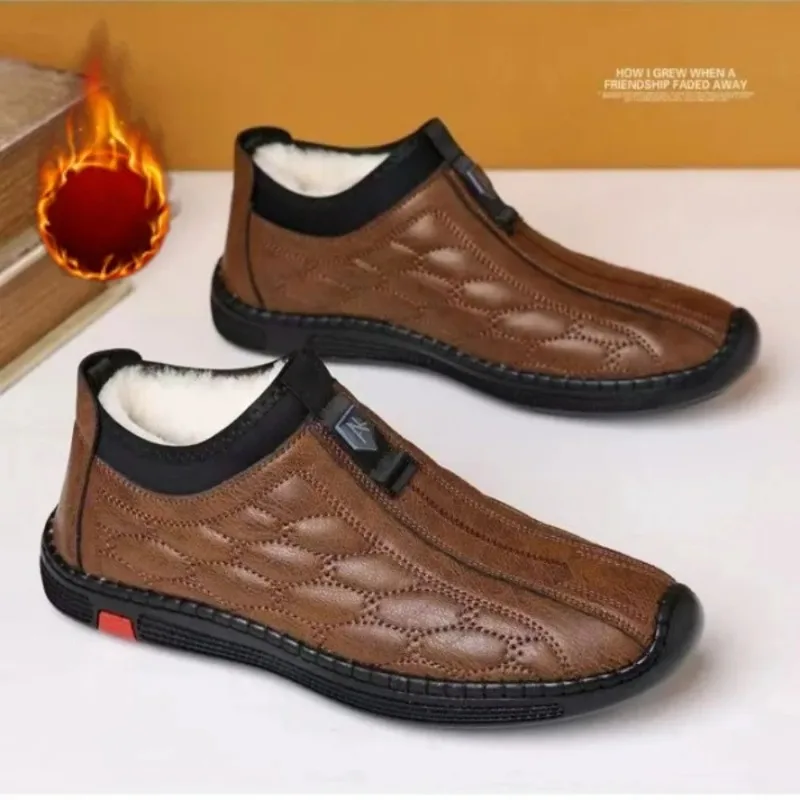 

Autumn and winter new fleece men's leather shoes warm fashion trendy with outdoor casual slip-on cotton shoes loafers men