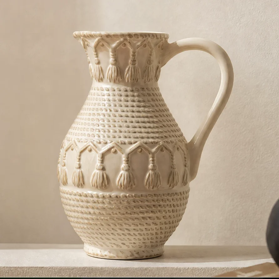 Ceramic WhiteVase Decoration Spiral Vase Modern Home Decoration Flower Pot Vase Decoration Home Living Room Decoration