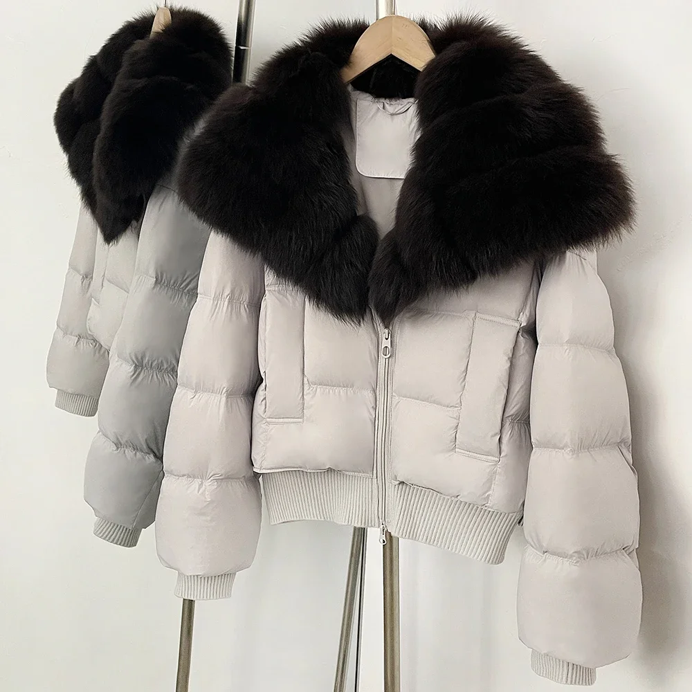 OFTBUY 90 Weiße Daunenjacke, flauschig, warm, mit Reißverschlusstaschen, gesteppte kurze Jacke, Winterjacke, echtes Fuchsfell, großer Kragen – Detail 7