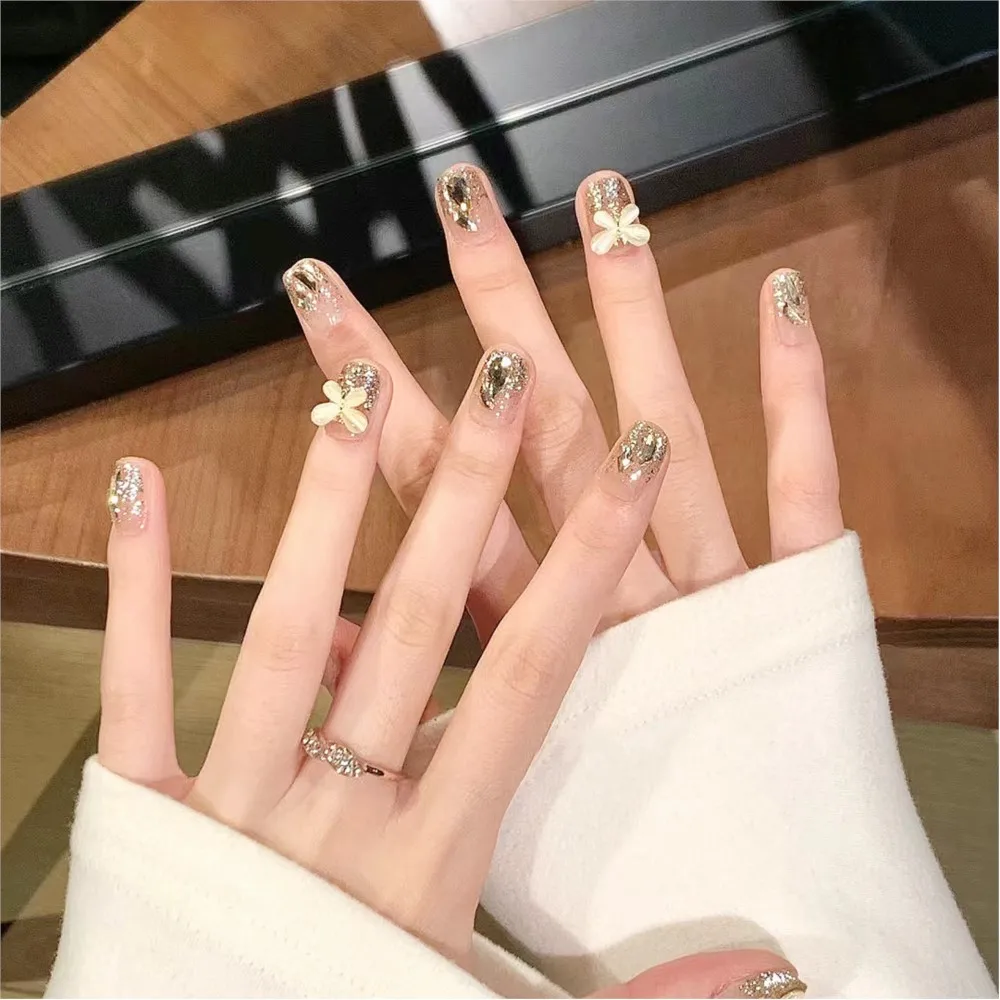 24PCS Cat Eye Short Handmade Press On Nails Full Cover Rhinestone Butterfly Design Pink False Nails Manicure Wearable Nail Tips