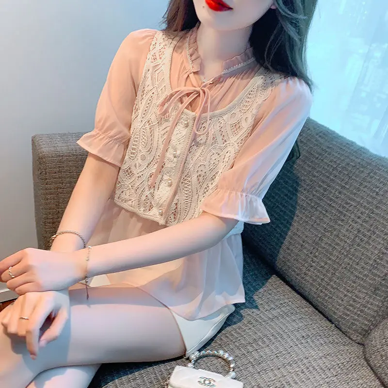 

Fake Two-piece Lace Patchwork Short Sleeved Shirt 2025 Summer New Style Temperament Stand Collar Loose Chiffon Pullover
