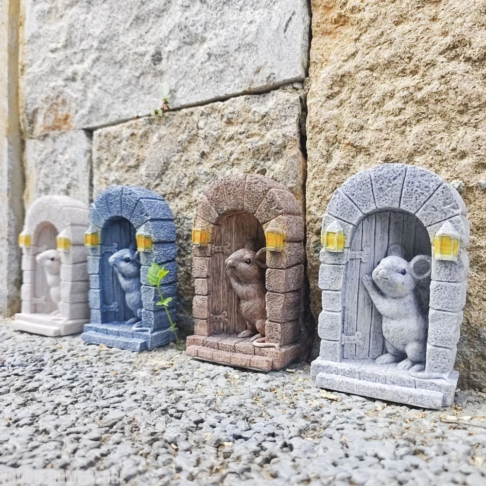 Resin Mouse Statue Garden Ornament, Open Door Mouse Tree Wall Figurine, Waterproof Outdoor Art Decoration for Patio Yard Lawn