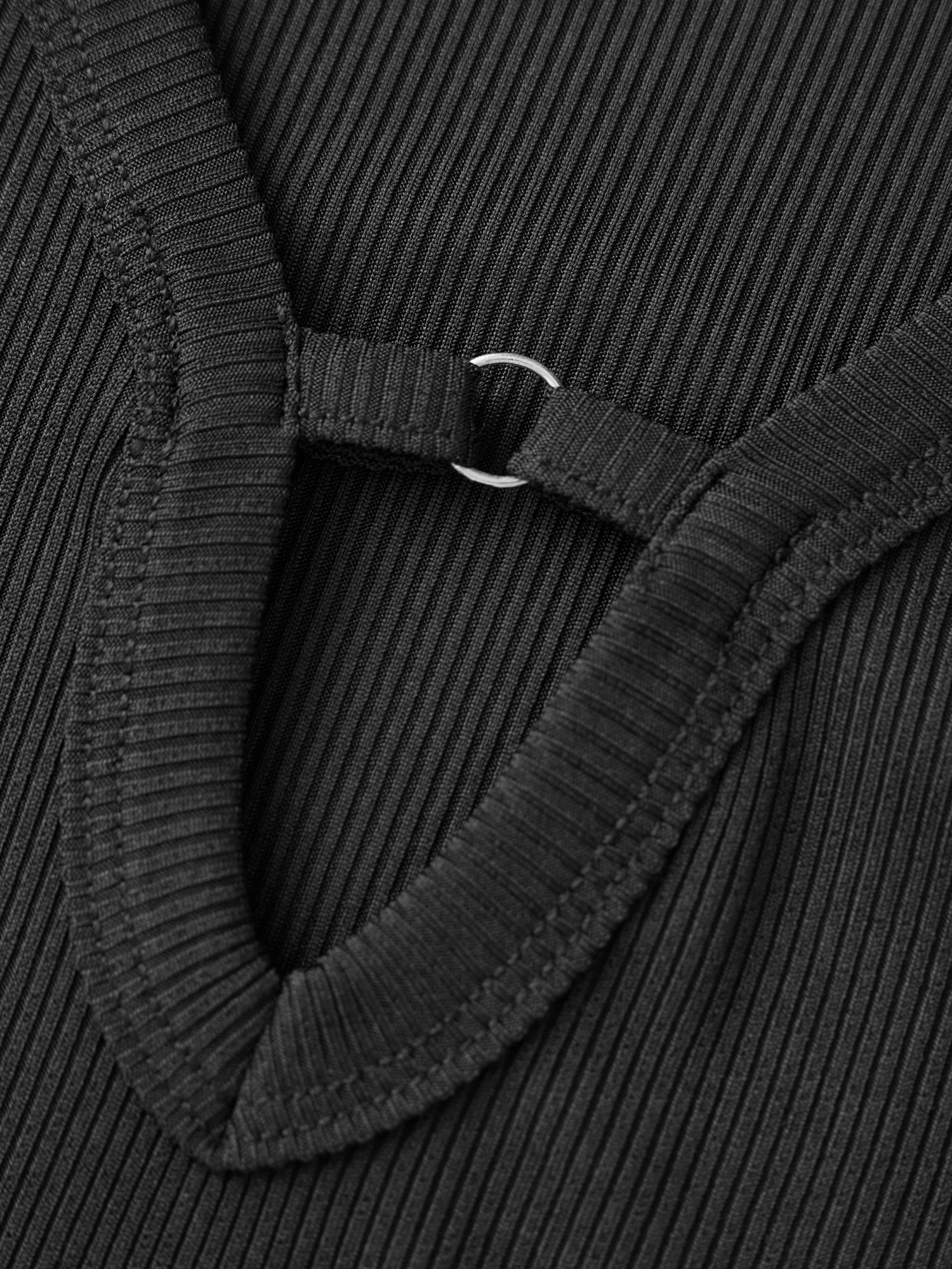 قميص نسائي كاجوال بأكمام طويلة ورقبة على شكل حرف V مناسب بلون سادة لأزياء ملابس الشارع للربيع والخريف