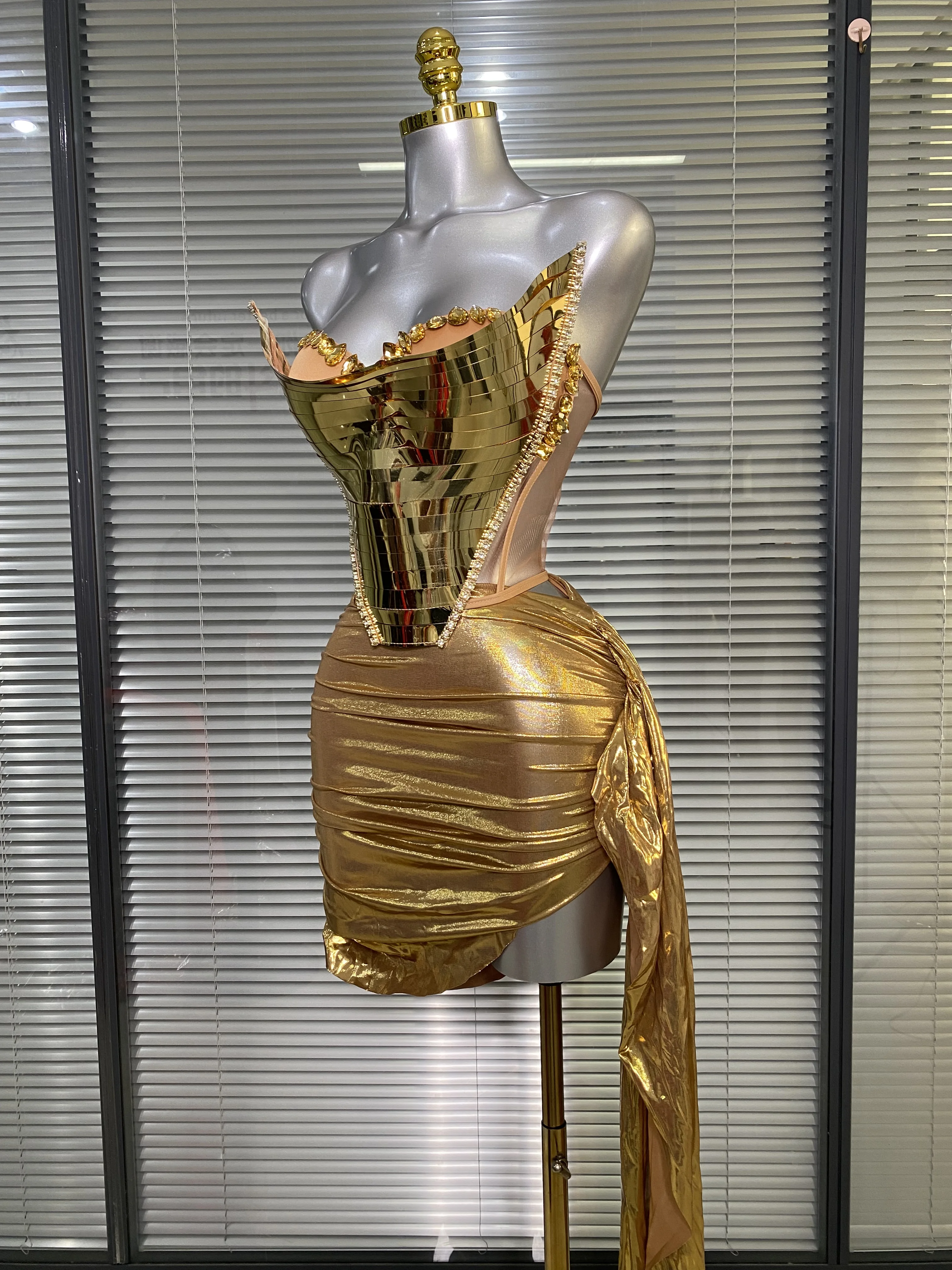 Ensemble deux pièces Sexy Y2K doré pour femmes, diamants en cristal, jupe scintillante pour boîte de nuit, Costume de scène de chanteur et de danseuse réglable