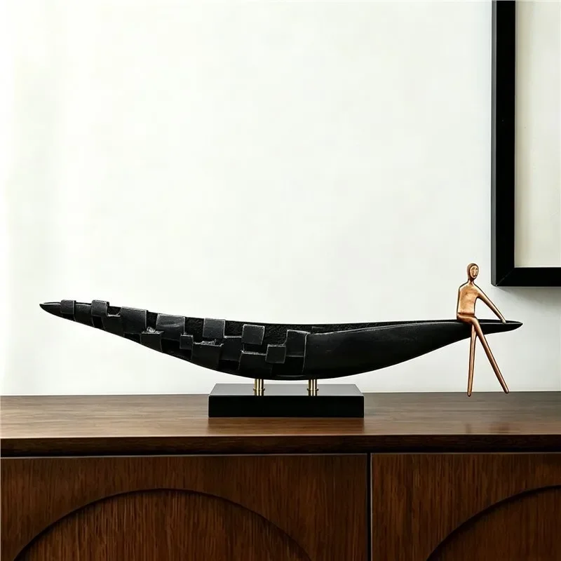 Creative Metal Ship Ornament Light Luxury Home Decor for Living Room Entrance Bogu Shelf Study Display Unique Nautical Figure