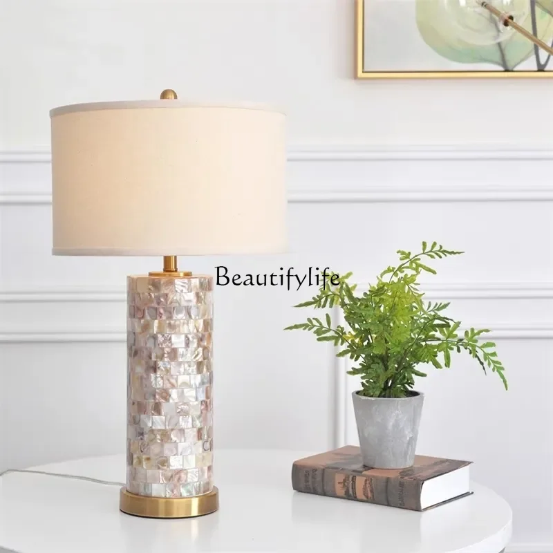 

American Simple Modern Creative Cozy and Romantic Light Luxury Ornaments Can Shine