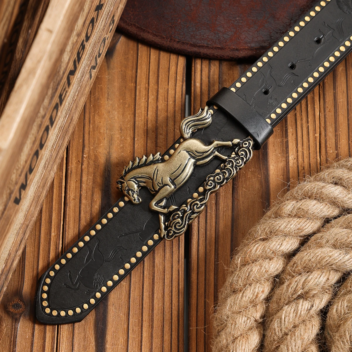Ein PU-Gürtel für Damen und Herren, der den Stil von Western-Denim und Retro vereint, ist perfekt für alltägliche Freizeitausflüge. – Detail 8