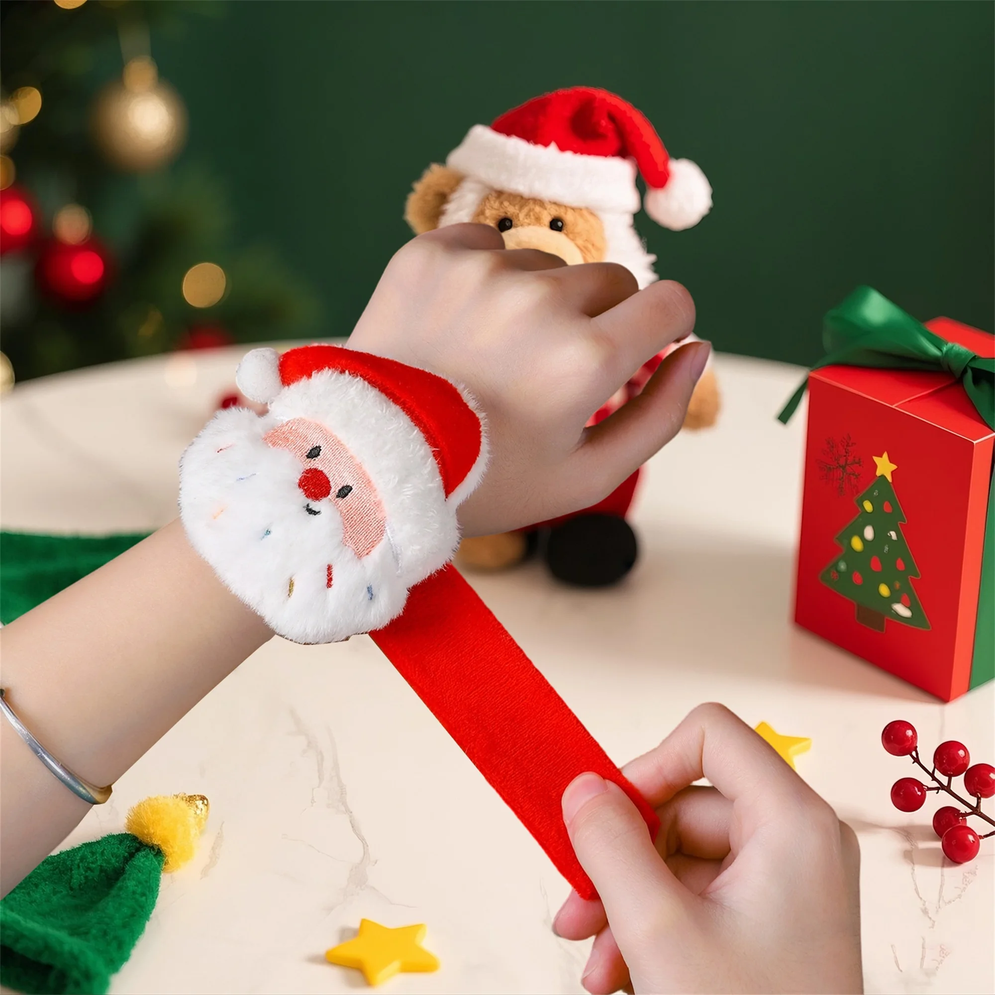 

Festive Holiday Slap Bracelets Set with 3D Reindeer Snowman Christmas Tree Designs - Fun Snap Wristbands for Children s Parties