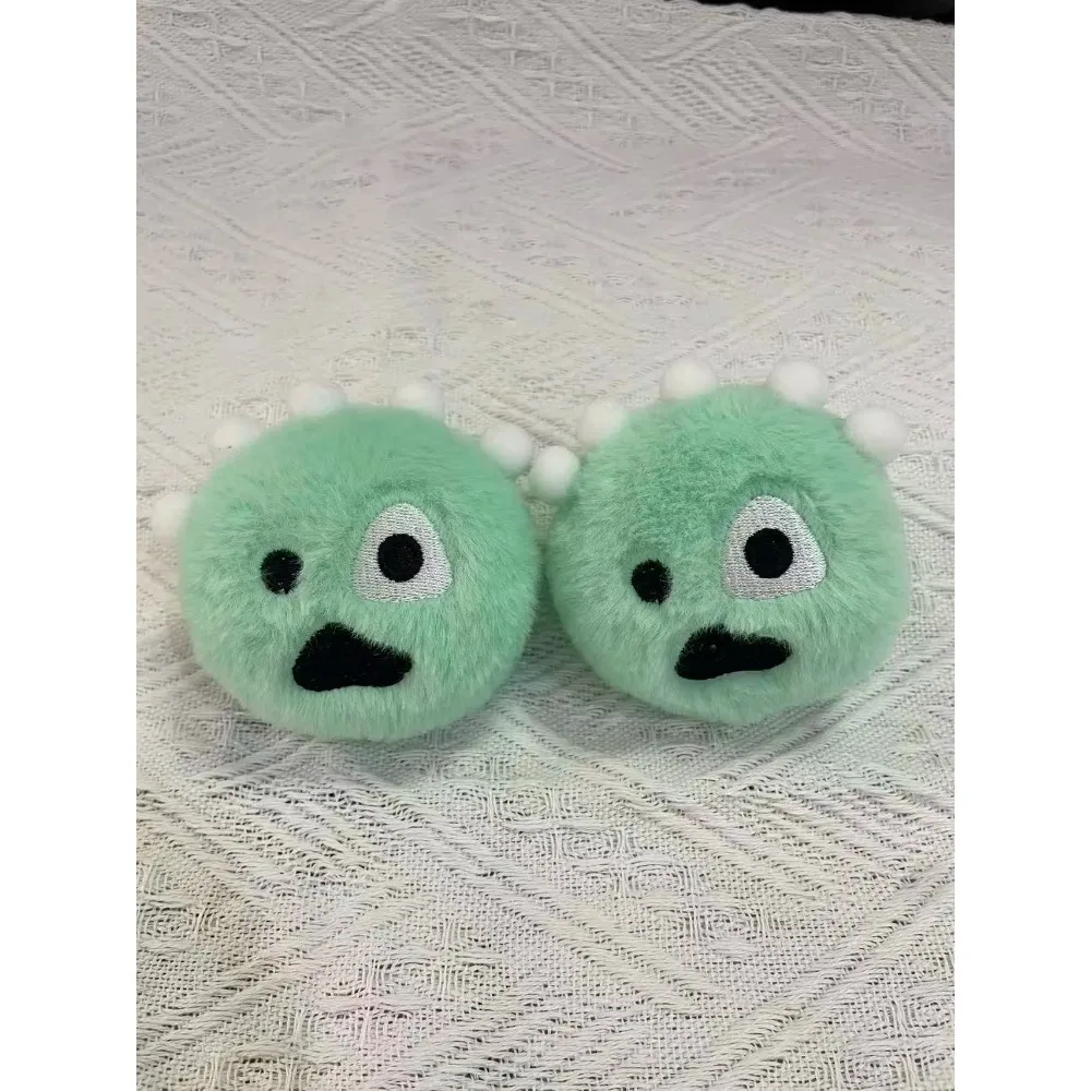 قلادة كرة كورتيسبال القطيفة مع نفس كائن قطيفة وقبيح ولطيف حولها، سلسلة معلقة، هدية حقيبة المروحة، مارتن كونو جوشون