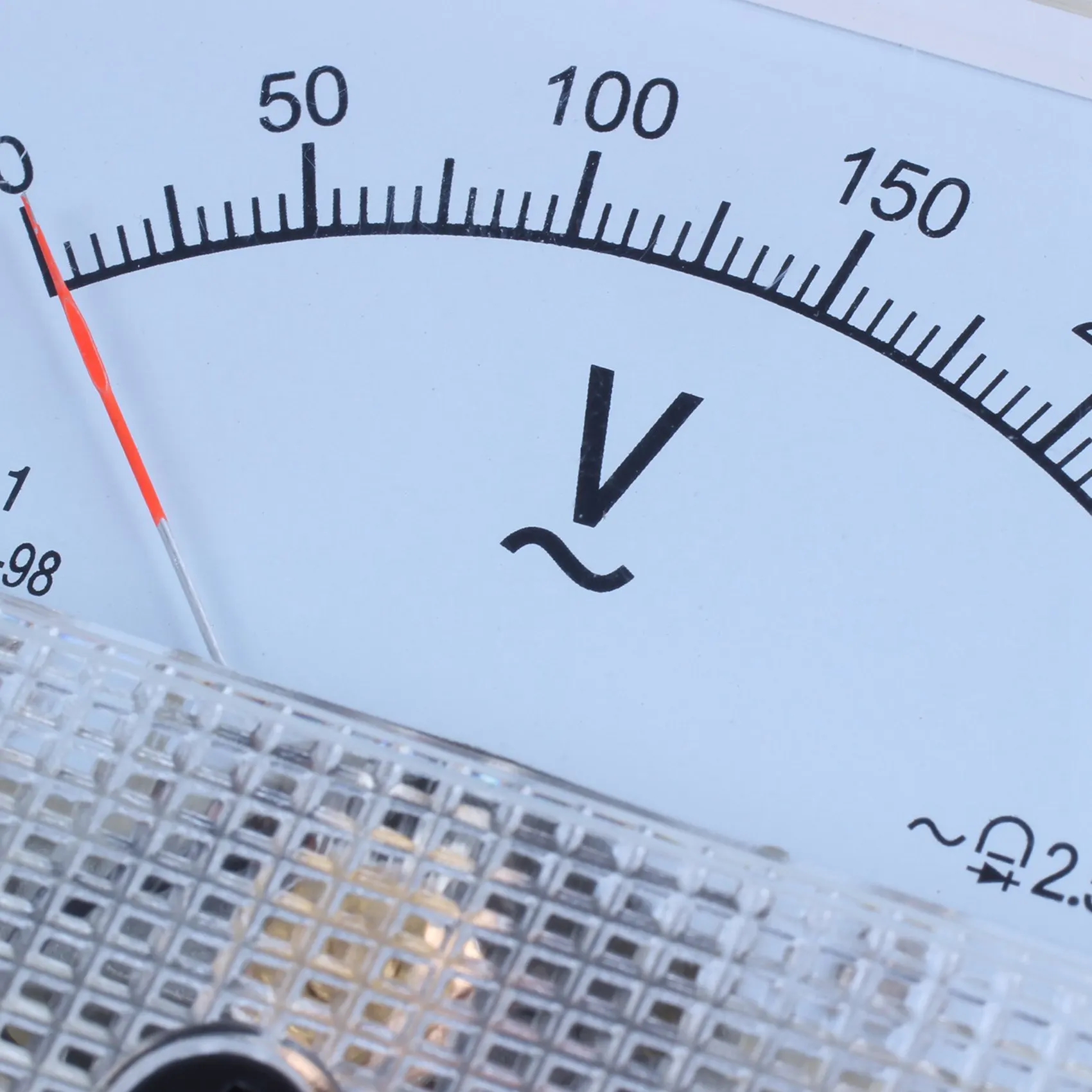 

2X Analog 85L1 AC 250 V Panel Meter Voltmeter Measuring Device Installation Equipment