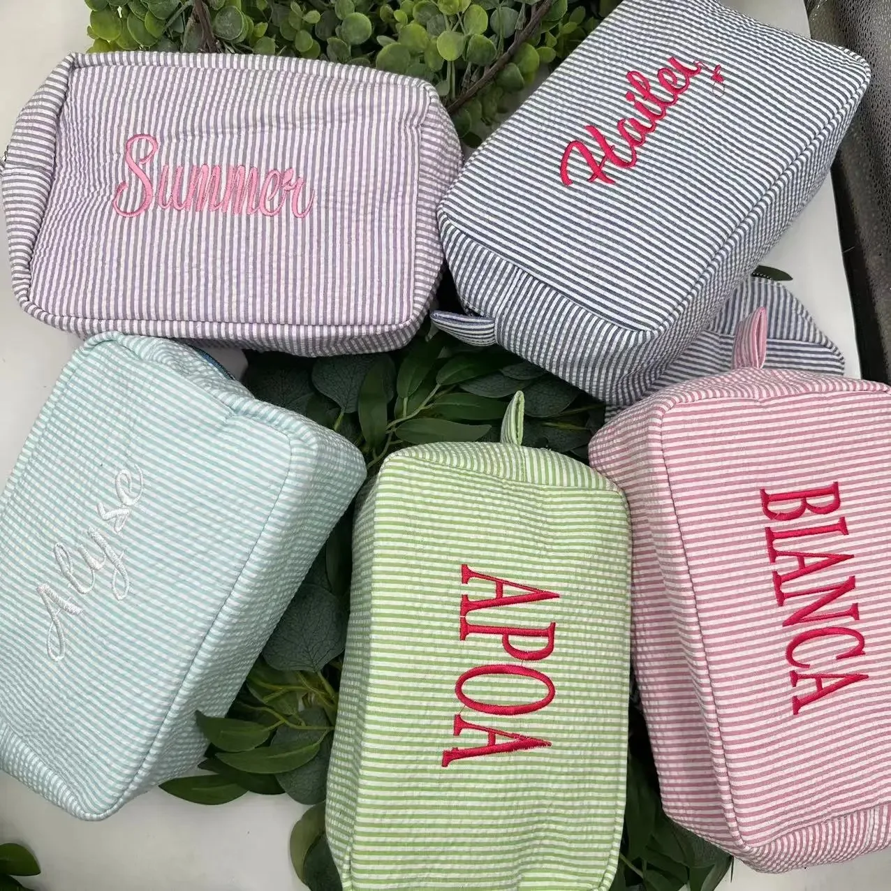 カスタム名入りモノグラム入りトイレタリーバッグ、メイクアップ - Monogram Custom Case のレビューと価格