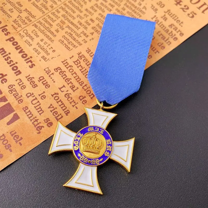 German Prussian Cross Crown Medal metal brooch replica film prop
