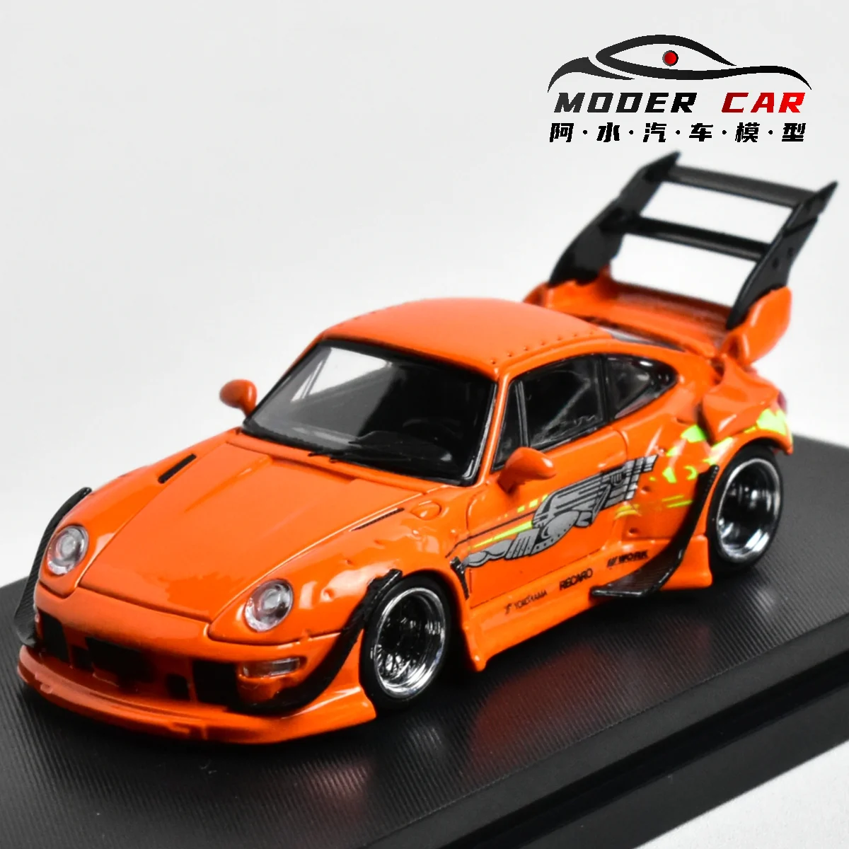 

Литая под давлением модель автомобиля SW 1:64 RWB 993 Collection