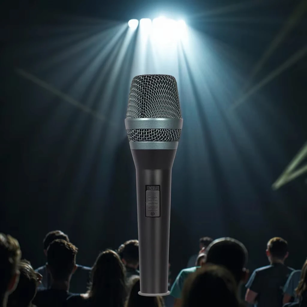 

Hot Sale Wired Heart Vocal Microphone Handheld Wedding Outdoor Stage Singing Speech