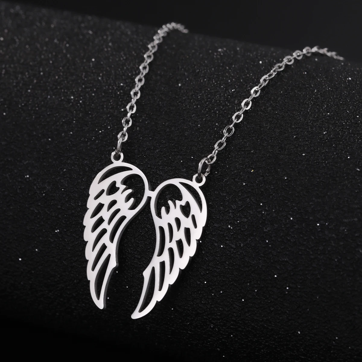 LIKGREAT Edelstahl Halsketten aushöhlen Flügel Design Mode Anhänger Kette Choker Charms Halskette für Frauen Party Geschenk