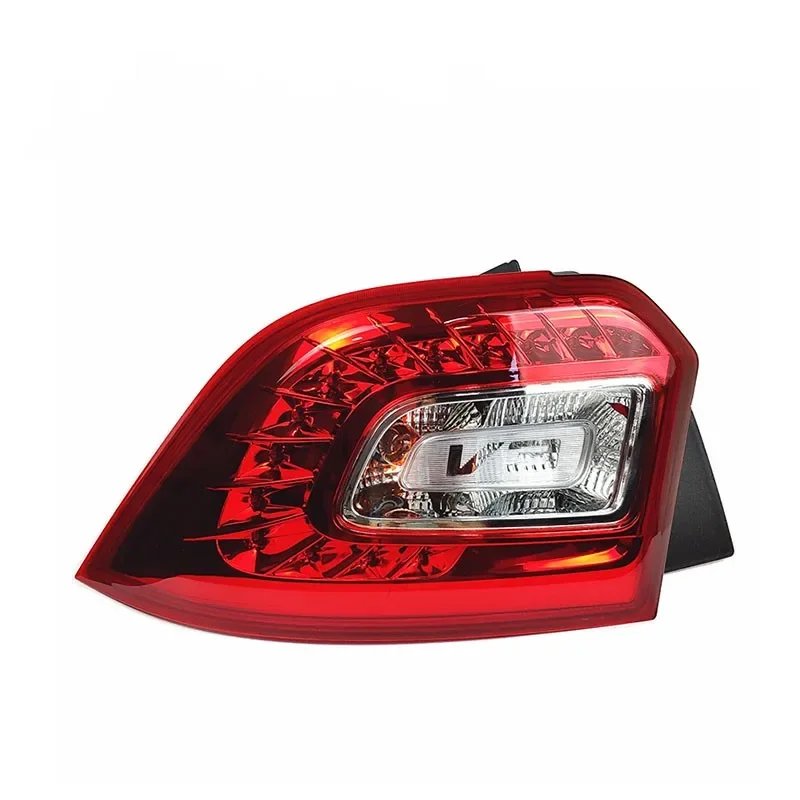 

1pcs Taillight / Rear brake light assy lamp Auto car motor parts for Chinese Brilliance V3 2015-2016