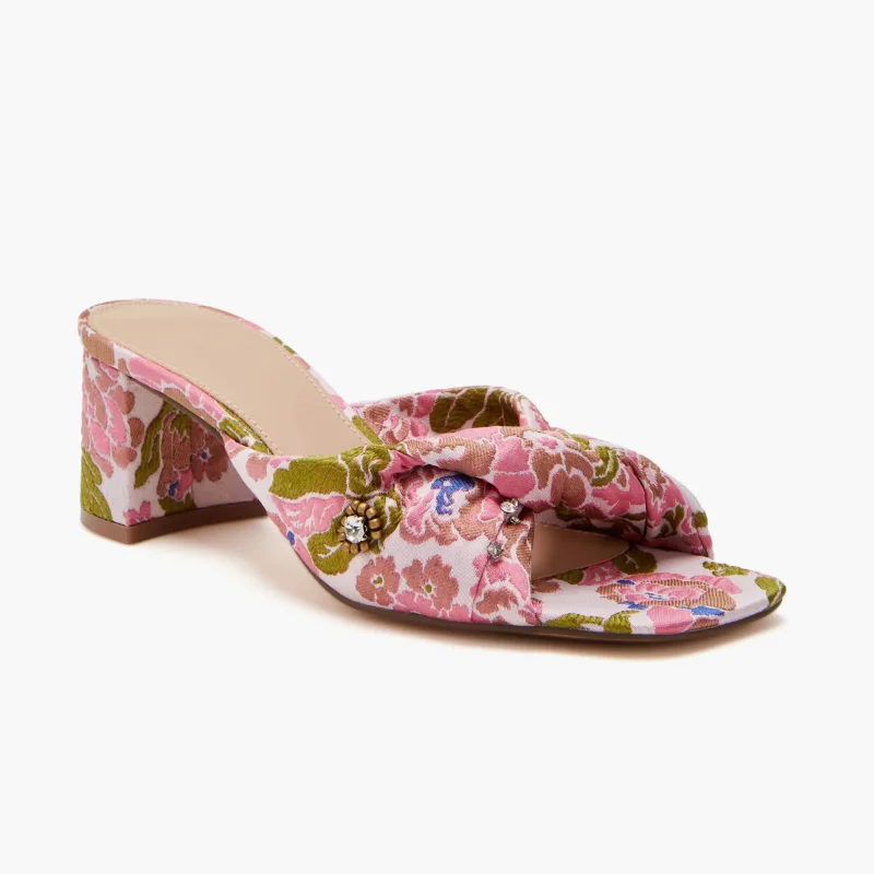 

Vintage Style French Square Head Flower Everyday High-Heeled Slippers And Sandals