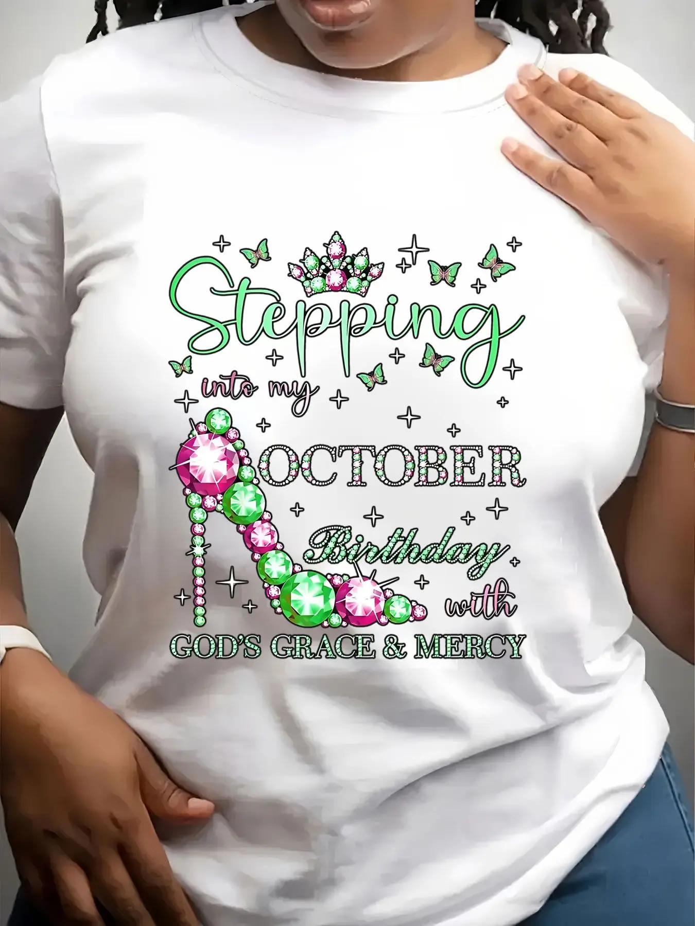 Women's Trendy Crew Neck T-Shirt Stepping into My October Birthday Suitable for Casual Sportswear