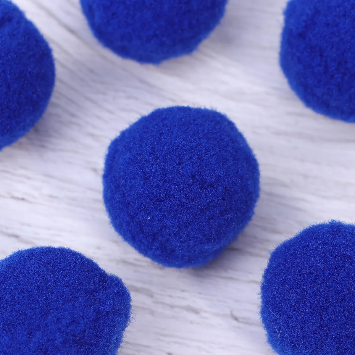 

500Pcs Colorful Elastic Polyester Balls Craft Kit for Kids DIY Hat Scarf Costume Accessories Handmade Pompom Art Supplies