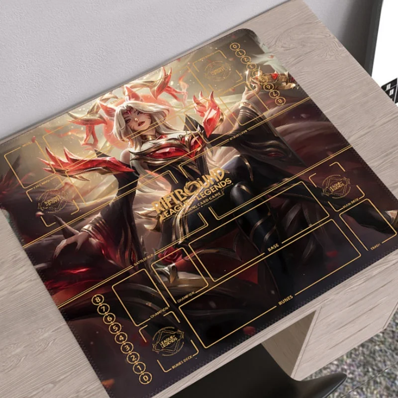Geeignet für Sammelkartenspiel TCG Riftbounds 600x600mm Zweispieler-Spielmatte 2mm Genähter Rand MissFortune Gummi-Spielkartenmatte Spielzeug