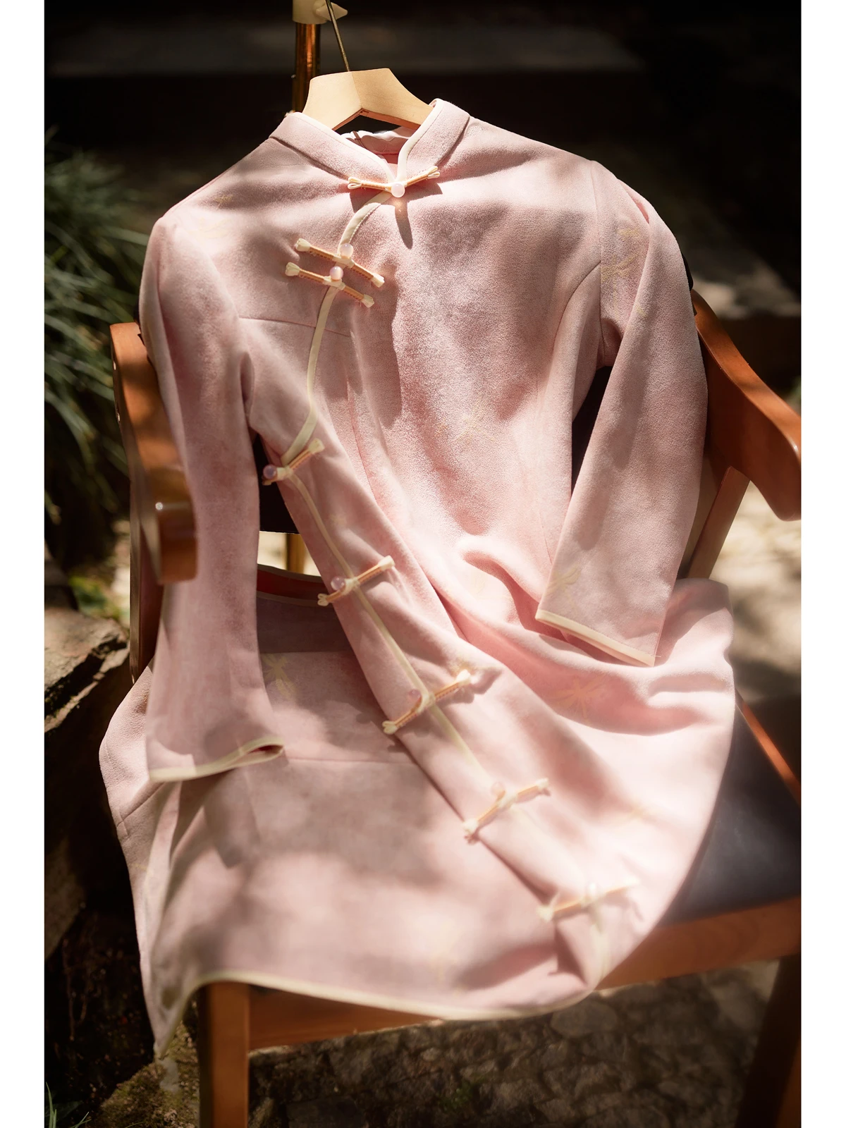 

Платье Muran Diary Pink Ele с длинными рукавами, асимметричным воротником, низким разрезом и рукавами 3/4, подходит для помолвки и повседневной носки.