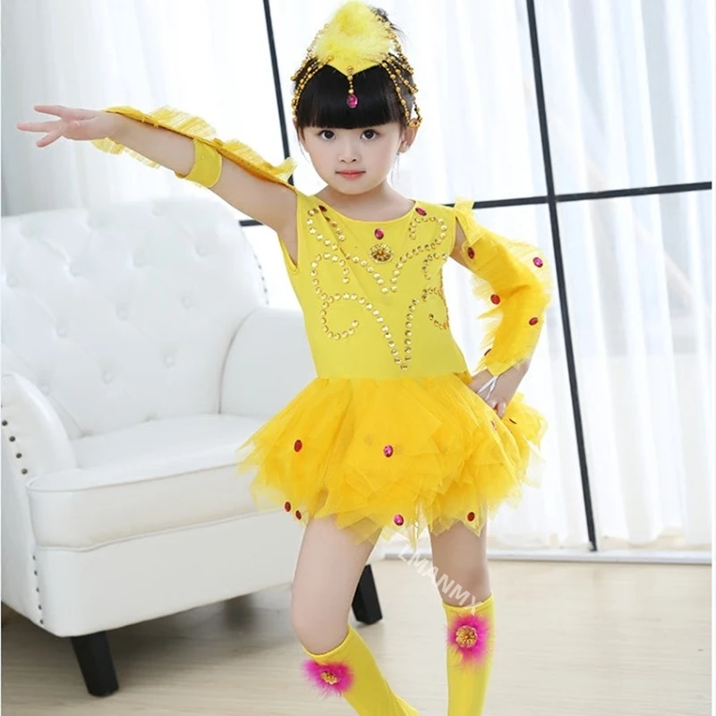 

Children and crazy animals take the chicken dance clothes Preschool child dress veil children show costumes