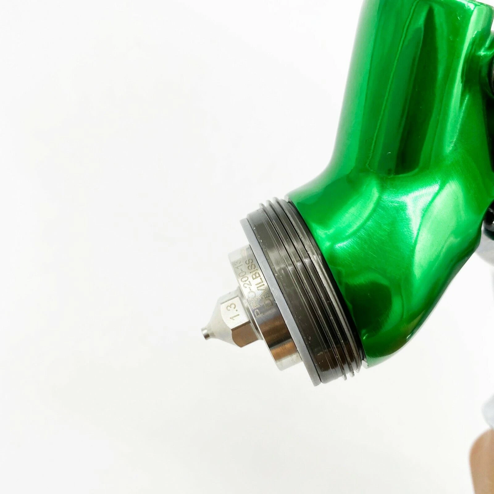 green Spray Gun LITE 1.3mm Nozzle 600ml cup LVMP Car Pain Tool for Varnish and primer